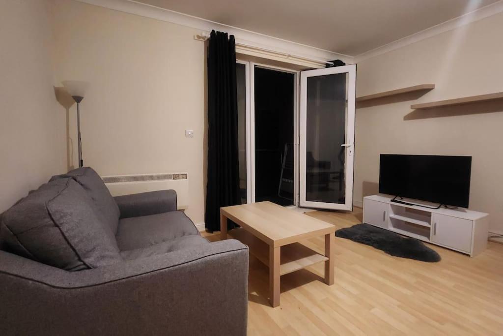 2 Bedroom Apartment Liverpool Exterior photo